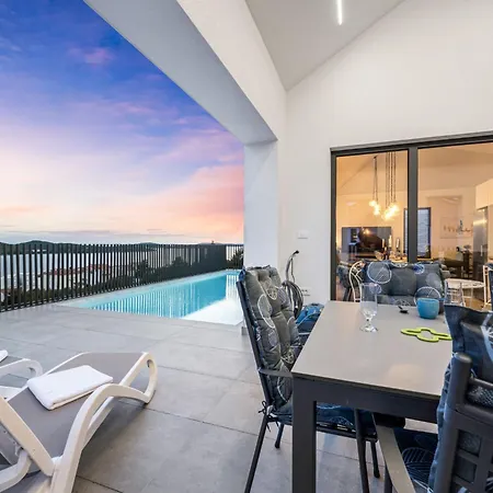 Villa The Tinel By Interhome